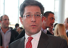 רון לובש. עוד מסיבה רון לובש. עוד מסיבה