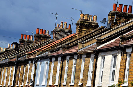 לראשונה זה 4 חודשים: מחירי הבתים בבריטניה ירדו בדצמבר