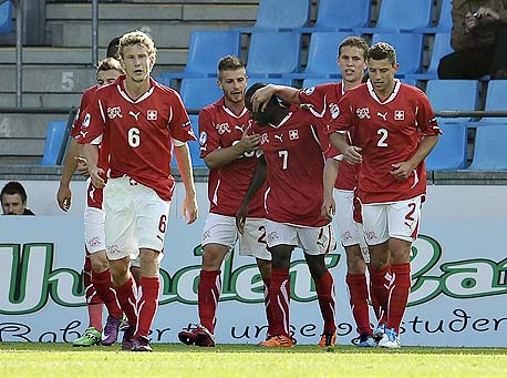 נבחרת שווייץ הצעירה. שחקני הנבחרת הבוגרת שווים 105 מיליון יורו