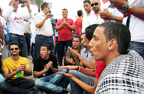מפגינים בכיכר תחריר במצרים