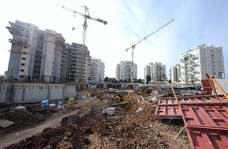 פרויקט בבנייה בראש העין. הובילה את טבלת המכירות בדירות חדשות מתחילת 2014, צילום: יובל חן