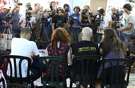מסיבת העיתונאים שערכו מארגי המחאה. "על רה"מ לפקוח את עיניו"