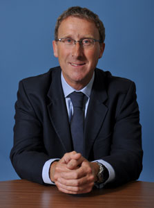 טים סטיבנסון טים סטיבנסון