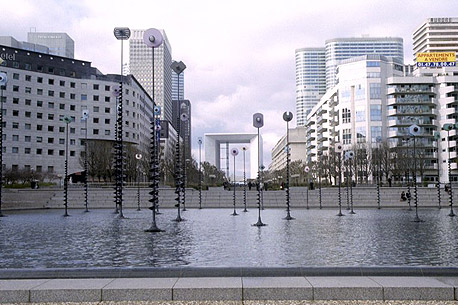 רובע לה דפנס בפריז