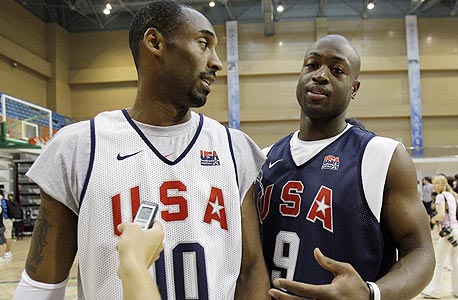 דווין וויד וקובי בראיינט, שחקני נבחרת הכדורסל של ארה"ב, צילום: איי פי