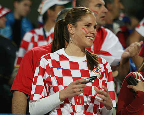אוהדת נבחרת קרואטיה. 38% אחוז מאוהדים הם אוהדות. בישראל זה 10-15% , צילום: ראובן שוורץ
