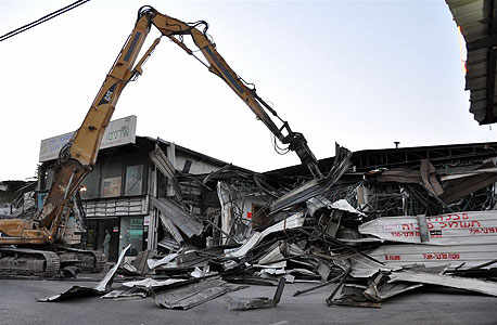 המינהל ממשיך להילחם בבנייה לא חוקית: הרס מפעל במושב עוצם