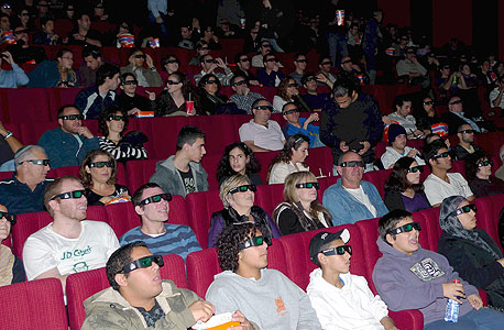 האם קישורים ממומנים הם שמביאים צופים לאולם הקולנוע?