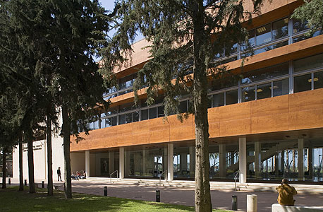 בניין מדעי המחשב ותקשורת ע"ש אפי ארזי וסמי עופר במרכז הבינתחומי הרצליה, 2007