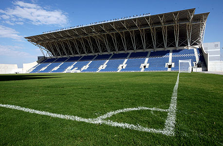 האצטדיון החדש  של מכבי פתח תקווה, צילום: עמית שעל