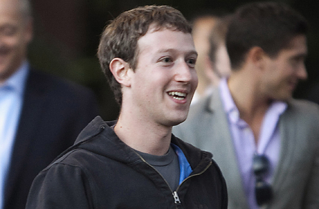 דיווח: פייסבוק תנפיק מניות לפי שווי של 100 מיליארד דולר
