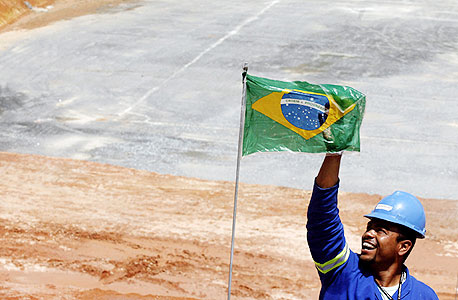 שר הספורט הברזילאי מפריך שמועות: &quot;מונדיאל 2014 יעמוד בציפיות&quot;