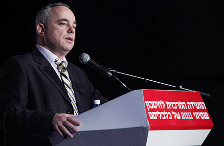 שר האוצר מקדם תוכניות לתמיכה ביצואנים ישראלים