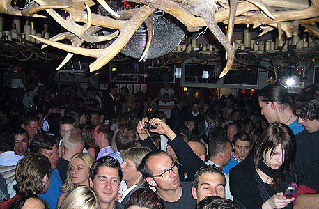 מועדון פאצ'ה באוסטריה, אישגל מועדון פאצ'ה באוסטריה, אישגל