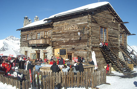 איטליה, ליביניו. tea del vidal איטליה, ליביניו. tea del vidal