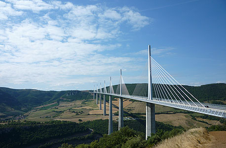 הגשר בצרפת, צילום: cc by ajwazzer