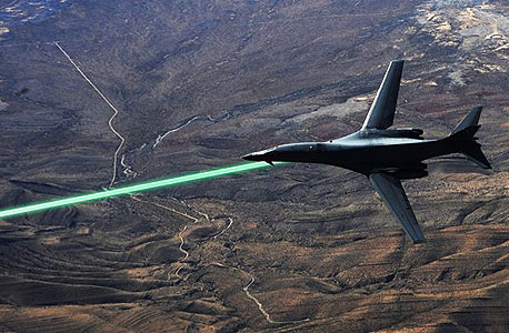 מטוס מיירט טילים בעזרת לייזר, צילום: Senior Airman Tracie