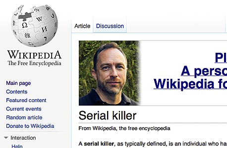 דוגמה לעיוות: טרול-ויקיפדיה עיוות את הערך של מייסד ויקיפדיה - וקרא לו רוצח סדרתי