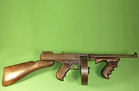 אחד הרובים. הקונה נשאר אנונימי 