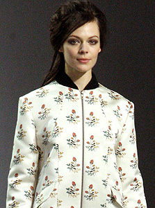 דרק לם. מראה הילדה הטובה