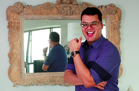 פינו גומז: "ערב הסעודית היא מקום מלא בהגבלות. גבר לא יכול לדבר עם אשה, ואני מטבעי אדם שמאוד נוגע, אז לא היה לי קל" פינו גומז: "ערב הסעודית היא מקום מלא בהגבלות. גבר לא יכול לדבר עם אשה, ואני מטבעי אדם שמאוד נוגע, אז לא היה לי קל"