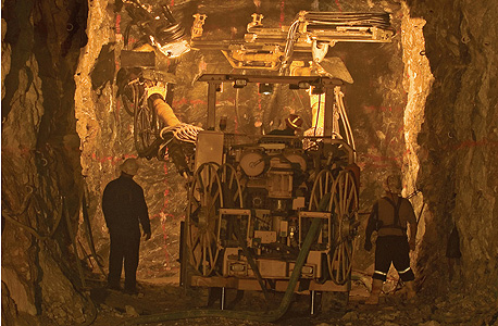 אחד ממכרות הזהב של רנדגולד, צילום: בלומברג