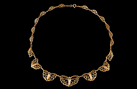 שרשרת זהב מפרס או מכורדיסטן מהמאה ה־19, צילום: עירית כרמון