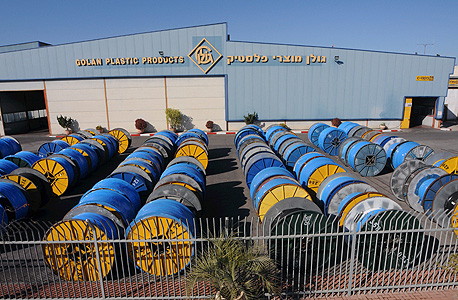 מפעל גולן פלסטיק בקיבוץ שער הגולן, צילום: אביהו שפירא