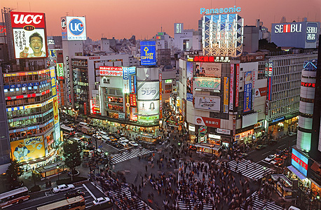 אג&#39;יו - אדום עולה: נקודת מבט אחרת על הכלכלה היפנית