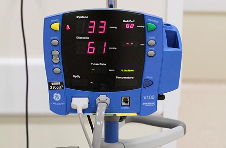 מכשיר נייד לבדיקת לחץ דם. 1,900 דולר, צילום: מיקי אלון