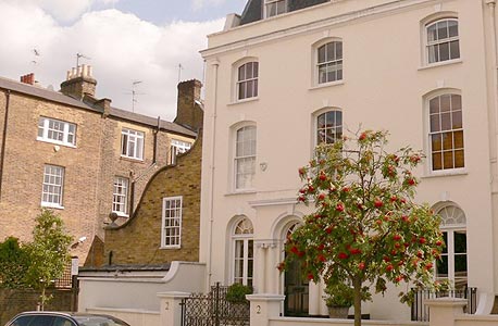 החל מ-100 אלף ליש"ט לשבוע החל מ-100 אלף ליש"ט לשבוע