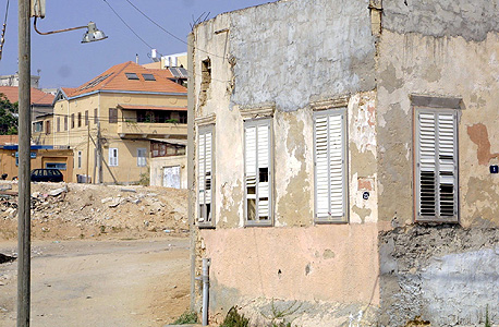 בתים מוזנחים בשכונת עג'מי ביפו