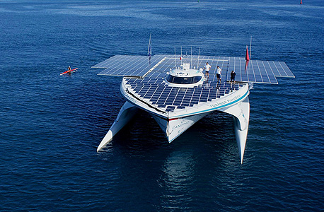 לראשונה: סירת קטמרן סולארית השלימה הקפה של כדור הארץ 