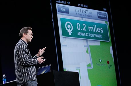 סקוט פורסטול מציג את אפליקציית Maps, באירוע חשיפת iOS 6