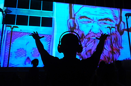 נקודת מגע במוזיאון ישראל נקודת מגע במוזיאון ישראל