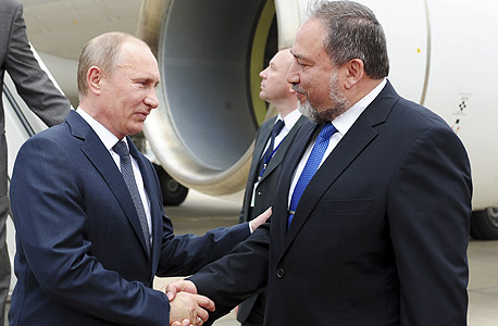 שר החוץ ליברמן קיבל אתמול בנתב"ג את נשיא רוסיה ולדימיר פוטין