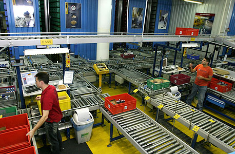 קו ייצור במפעל ישקר בתפן, צילום: שאול גולן