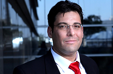 דובי נדיב, מנהל מחלקת בנקאות פרטית בבנק הפועלים דובי נדיב, מנהל מחלקת בנקאות פרטית בבנק הפועלים