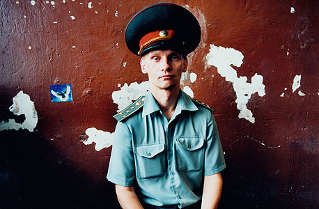 ויקטור. כלא גברים, אוקראינה, 2010, צילום: מיכל חלבין