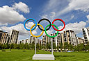 הטבעות האולימפיות בכפר האולימפי. הכנסות של 5.1 מיליארד דולר, צילום: אי פי אי