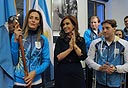 ספורטאים אולימפיים מארגנטינה עם הנשיאה. פרון היה נותן בתים, צילום: איי אף פי