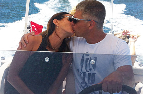 לניר ואשתו טלי על הסירה בטורקיה. "ההצלחה הכי גדולה שלי בחיים זה החיים עם אשתי"