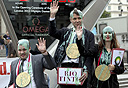 מפגינים נגד BP, מעניקת חסות רשמית ללונדון 2012, צילום: רויטרס