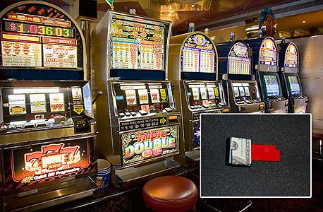 מחשב קטן שמרמה את מאמת השטרות