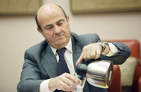 שר הכלכלה של ספרד, לואיס דה גינדוס