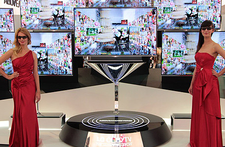 IFA 2012: הגאדג&#39;ט של השף העירום - וטלוויזיה בגודל שולחן סנוקר