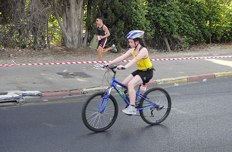 טרי מור, אזור השרון טרי מור, אזור השרון
