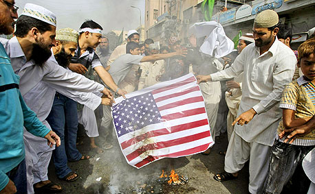 מהומות נגד ארה"ב, צילום: איי פי