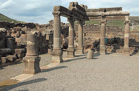  5 בתי כנסת עתיקים