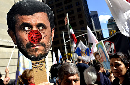 ההנהגה האיראנית לא כל כך פופולרית, מסתבר. הפגנה נגד שלטון אחמדינג'אד